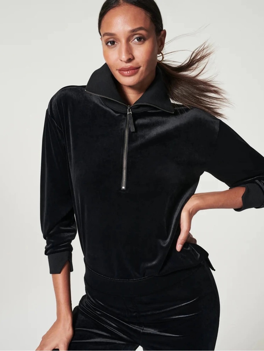SPANX Plush Soft Velvet Half-Zip Pullover Sweatshirt Very Black Medium 20395R
